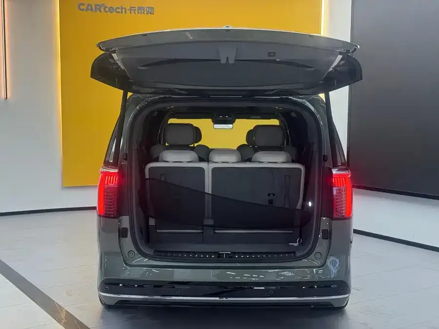 Zeekr 009 Zeekr 009 2024 seven-seat aisle version four-wheel drive 108kWh 2024 — миниатюра 3
