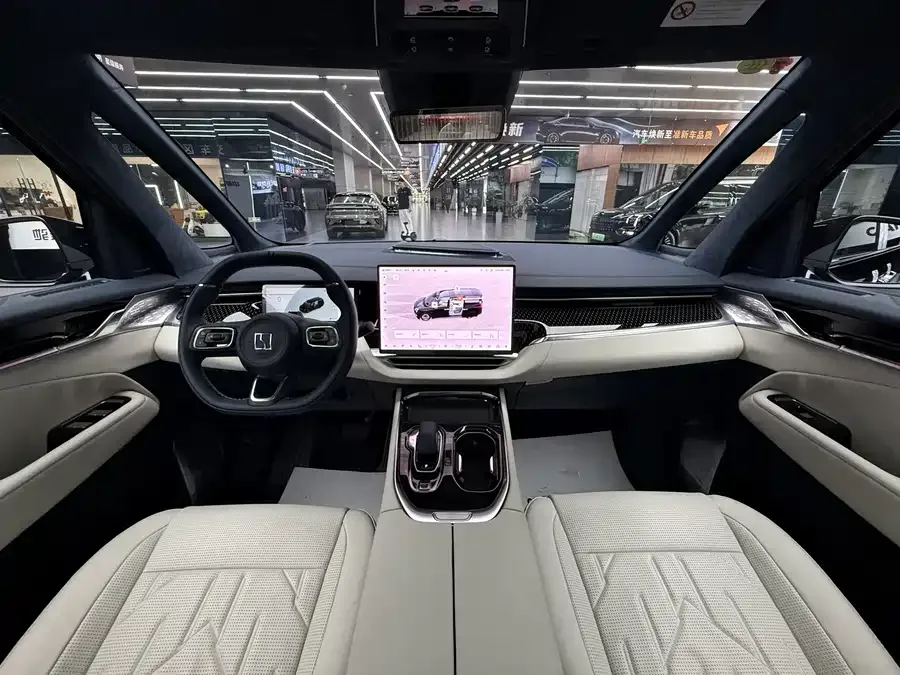 Zeekr 009 Zeekr 009 2024 six-seat executive version four-wheel drive 108kWh 2025 — миниатюра 3