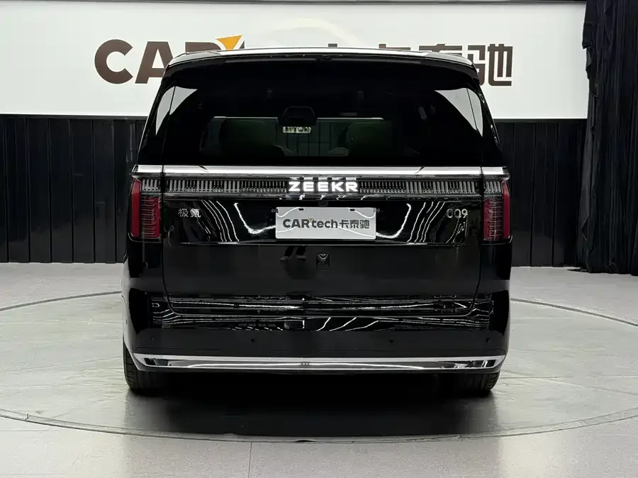 Zeekr 009 Zeekr 009 2024 six-seat executive version four-wheel drive 108kWh 2025 — миниатюра 5