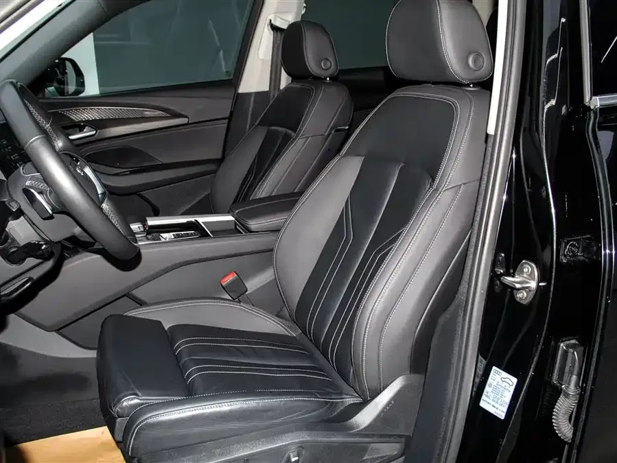 Audi Q6 2024 40 TFSI quattro Guanyun Style Yulin Package 7 Seats 2024 — миниатюра 5