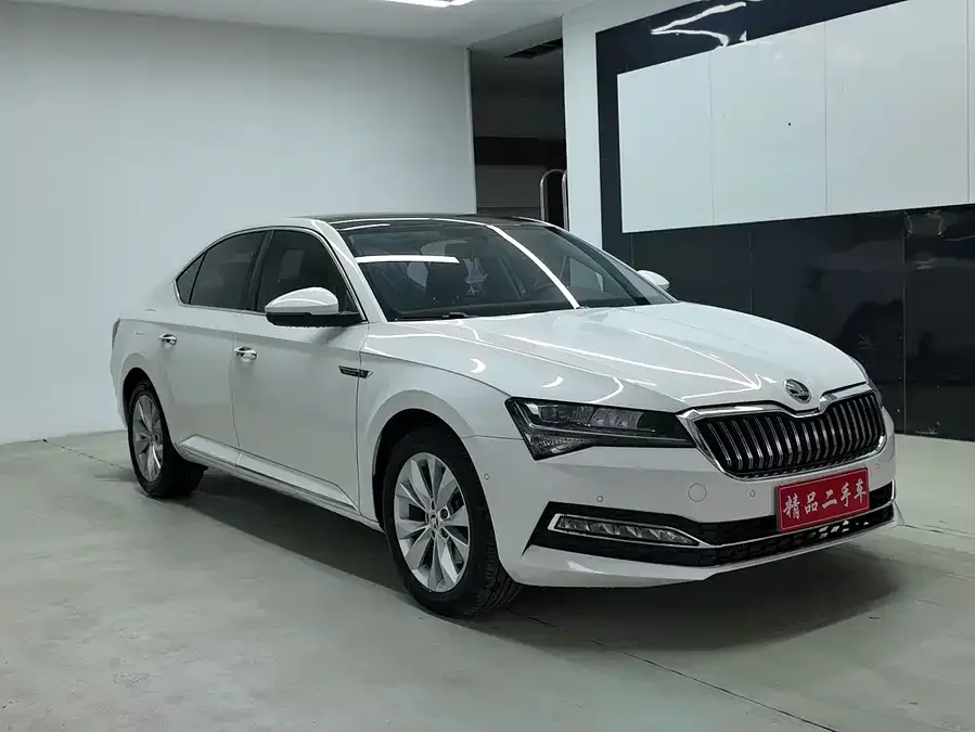 Skoda SuperB Super 2021 TSI280 DSG Comfort Edition 2022 — миниатюра 3