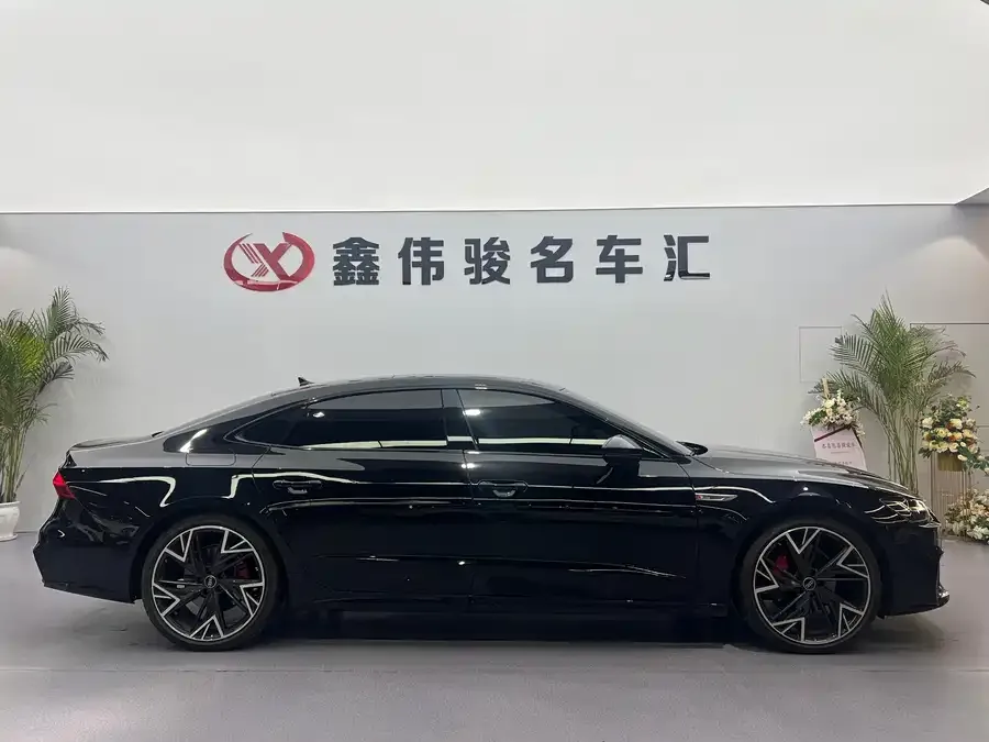 Audi A7L 2024 45 TFSI quattro S-line Black Warrior Edition 2024 — миниатюра 2