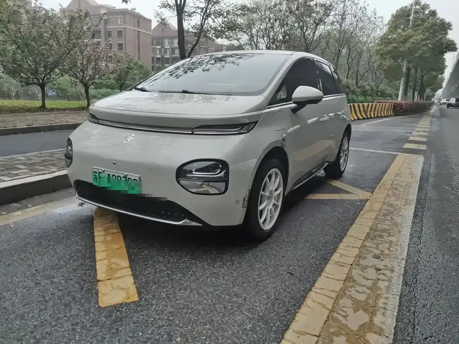 Baojun clouds Baojun Yunduo 2023 460 Pro 2024 — фото 1, купить с доставкой в Москву