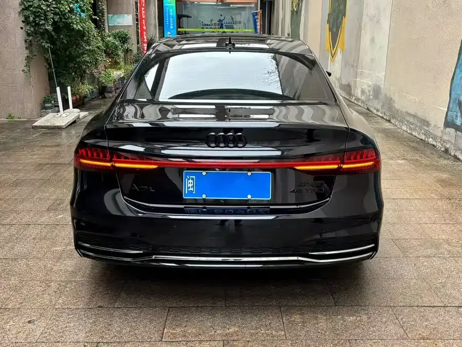 Audi A7L 2024 45TFSI S-line Dream Flow Crystal Set 2024 — миниатюра 5