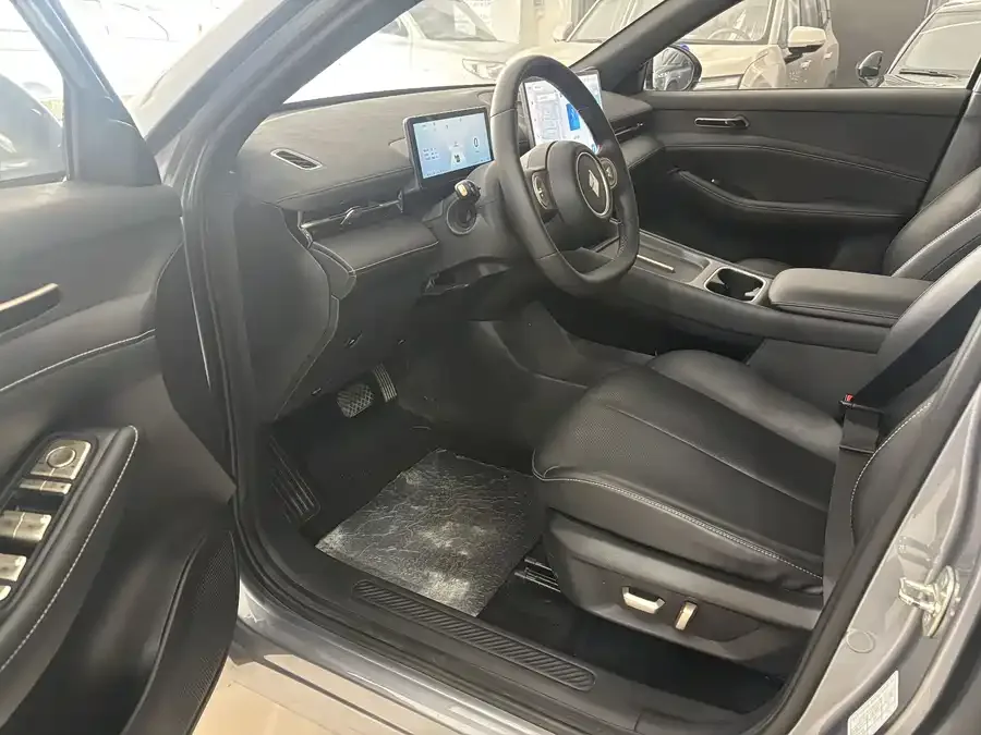 Baojun Sea of Clouds Baojun Yunhai 2024 140km plug-in hybrid version 2024 — миниатюра 3