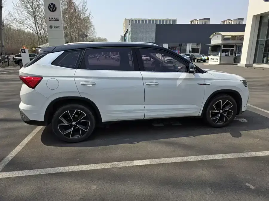 Skoda Kamiq 2023 Kamiq Facelift GT 1.5L Automatic Premium Edition 2024 — миниатюра 2
