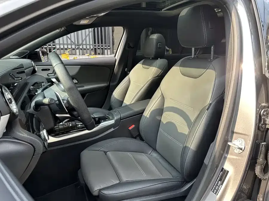Mercedes-Benz A-Class AMG Mercedes-Benz A-Class AMG 2020 AMG A 35 L 4MATIC 2023 — миниатюра 2