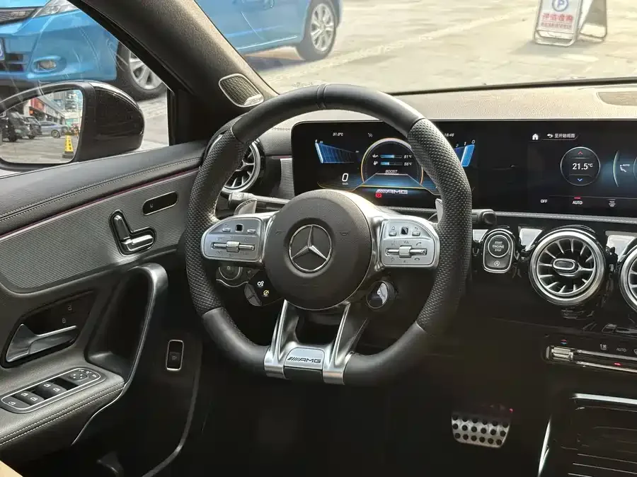 Mercedes-Benz A-Class AMG Mercedes-Benz A-Class AMG 2020 AMG A 35 L 4MATIC 2023 — миниатюра 3