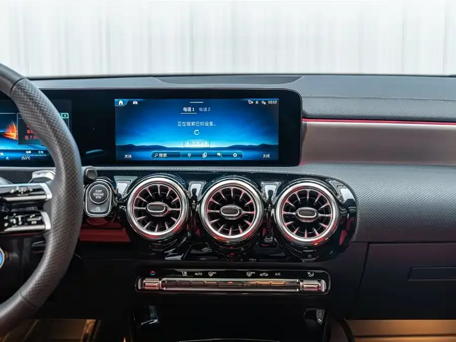 Mercedes-Benz A-Class AMG Mercedes-Benz A-Class AMG (Imported) 2025 AMG A 35 4MATIC 2025 — миниатюра 4