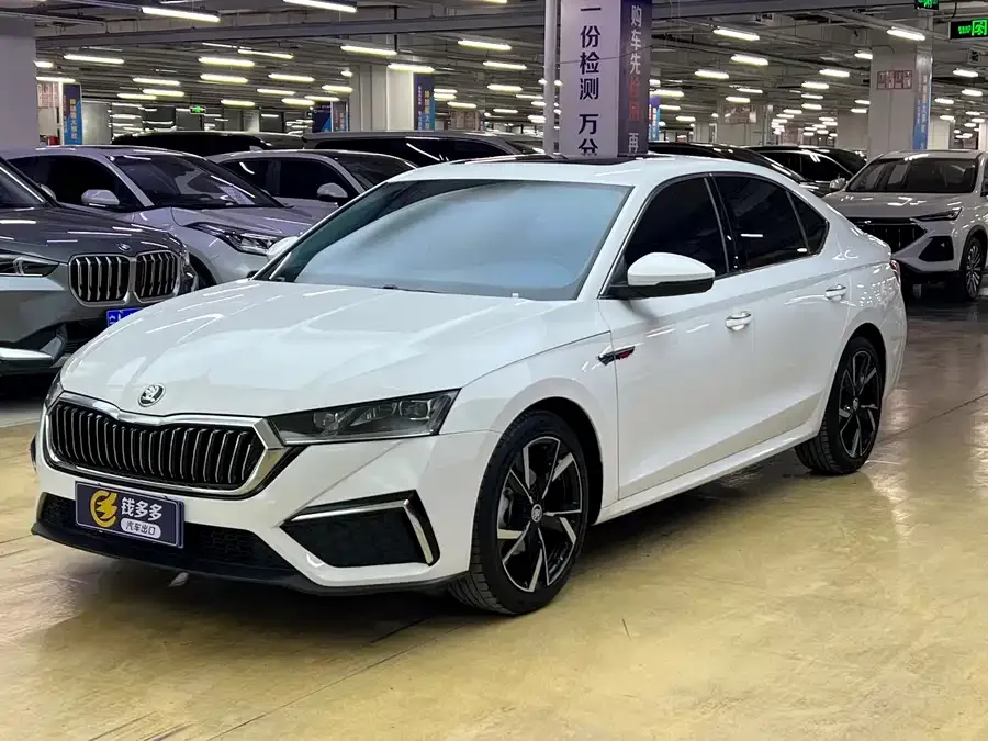 Skoda Octavia Octavia 2022 PRO TSI280 Premium Edition 2022 — фото 1, купить с доставкой в Москву