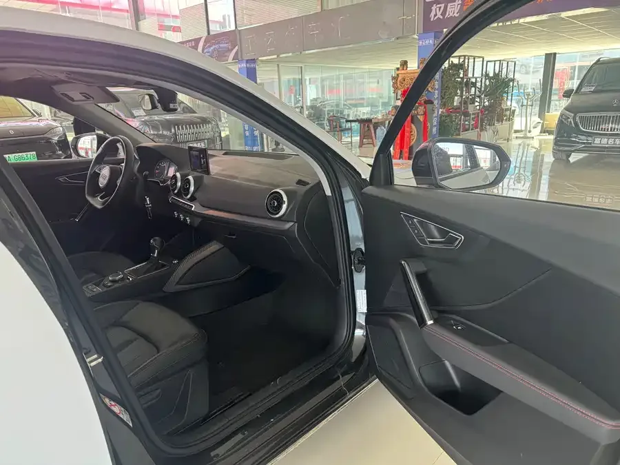 Audi Q2L 2022 35 TFSI Fashion Dynamic Edition 2022 — миниатюра 4