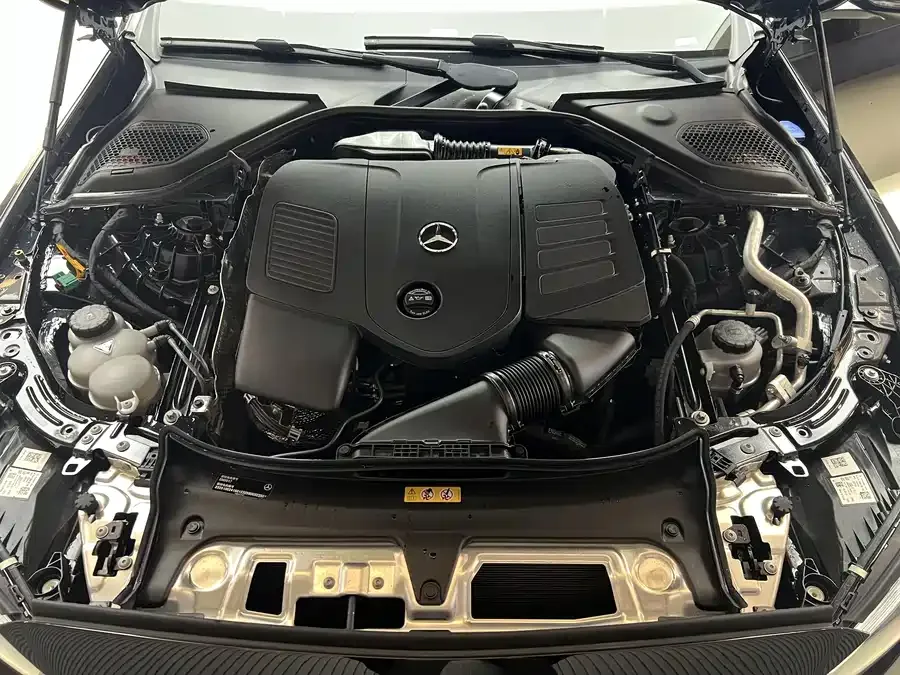 Mercedes-Benz E-class new energy Mercedes-Benz E-Class New Energy 2024 E 350 e L Plug-in Hybrid Sedan 2024 — миниатюра 4