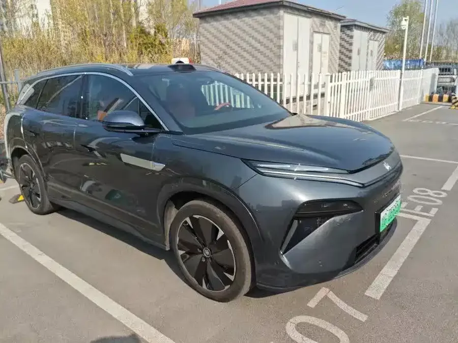 BYD Tang L 2025