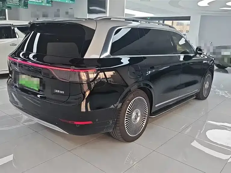 AITO M9 M9 2024 Extended Range Ultra Edition 42kWh 6-seater Edition 2024 — миниатюра 3