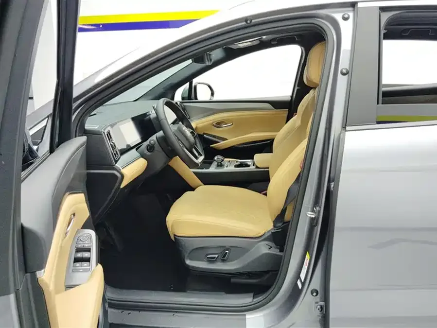 BYD Song L DM-i Song L DM-i 2024 112km Surpassing Edition 2024 — миниатюра 3