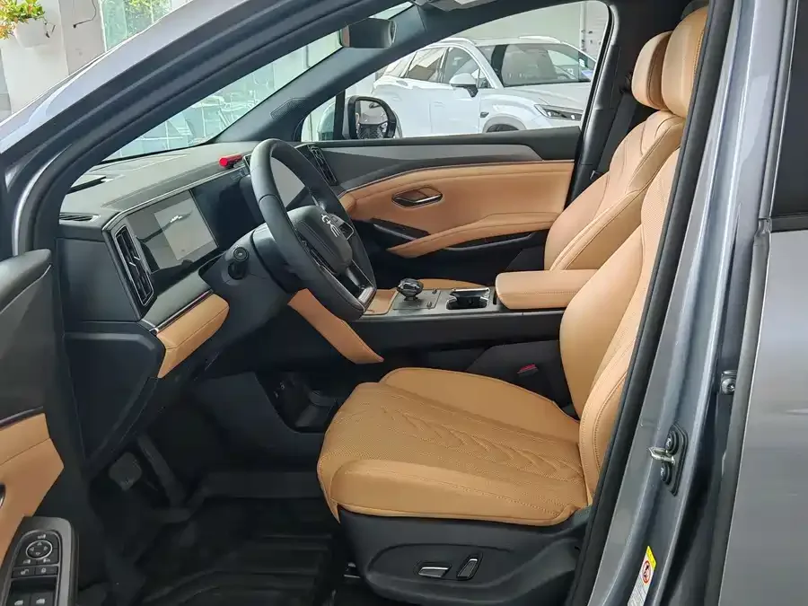 BYD Song L DM-i Song L DM-i 2024 112km Surpassing Edition 2024 — миниатюра 5