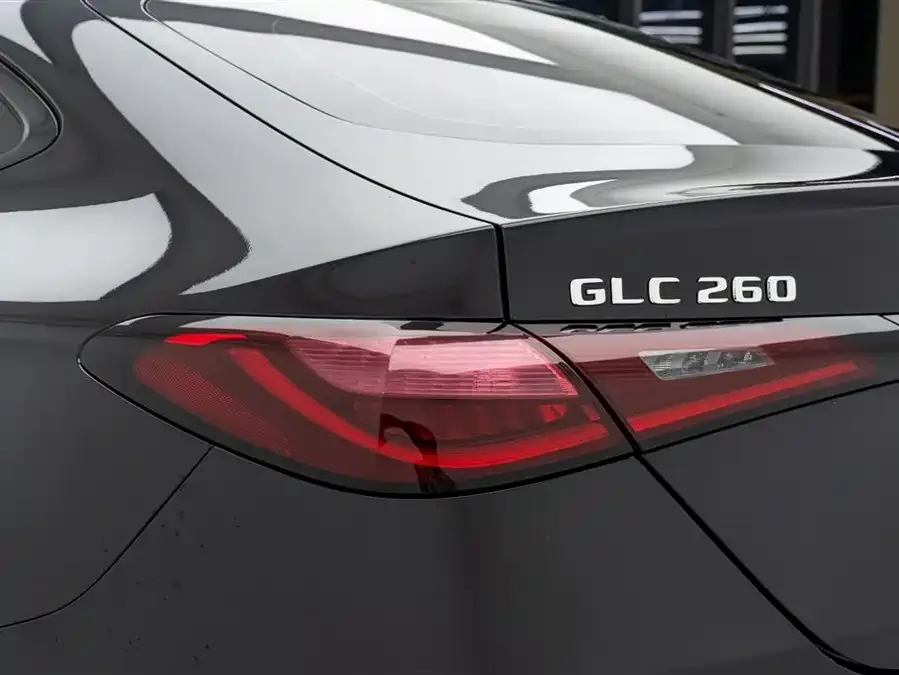 Mercedes-Benz GLC Coupe Mercedes-Benz GLC Coupe 2024 GLC 260 4MATIC Coupe SUV 2025 — миниатюра 4