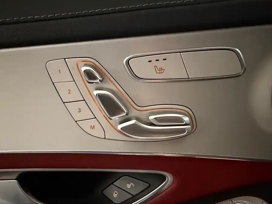 Mercedes-Benz GLC Coupe Mercedes-Benz GLC coupe 2022 facelift GLC 260 4MATIC coupe SUV 2023 — миниатюра 3