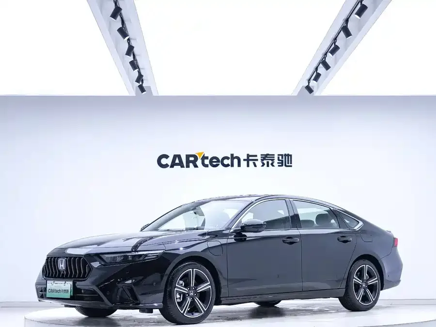Honda Inspire PHEV 2025