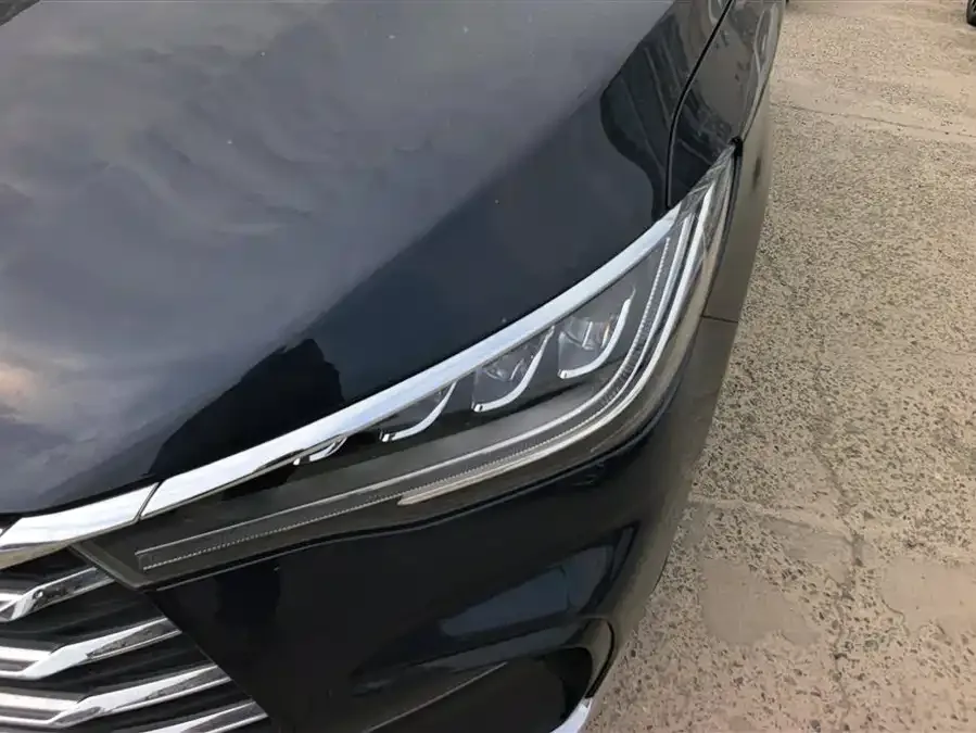 BYD Song MAX New Energy Song MAX New Energy 2022 DM-i 105KM Executive Edition 2022 — миниатюра 2