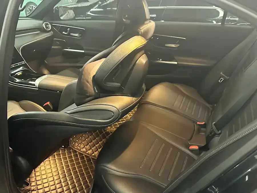 Mercedes-Benz Class C Mercedes-Benz C-Class 2022 facelift C 260 L sports version 2022 — миниатюра 3