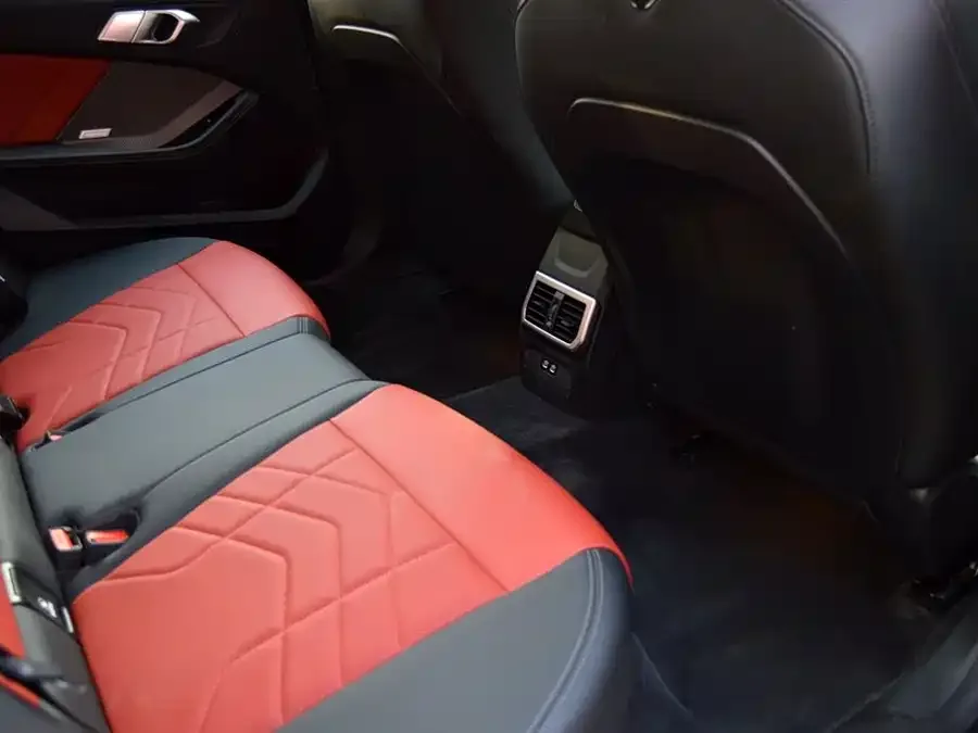 BMW 2 Series BMW 2 Series 2025 225L M Sport Night Edition 2025 — миниатюра 4