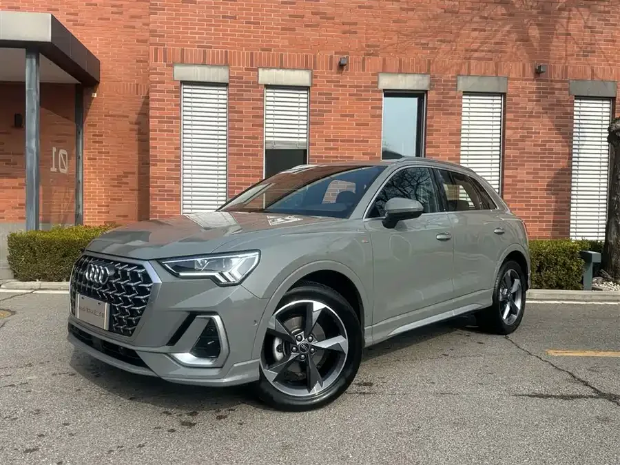 Audi Q3 2024 35 TFSI Fashion Dynamic Edition 2024 — фото 1, купить с доставкой в Москву