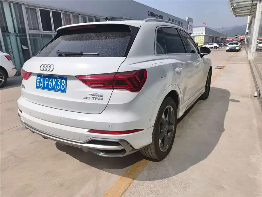 Audi Q3 2023 35 TFSI Fashion Dynamic Edition (1.5T) 2023 — миниатюра 3