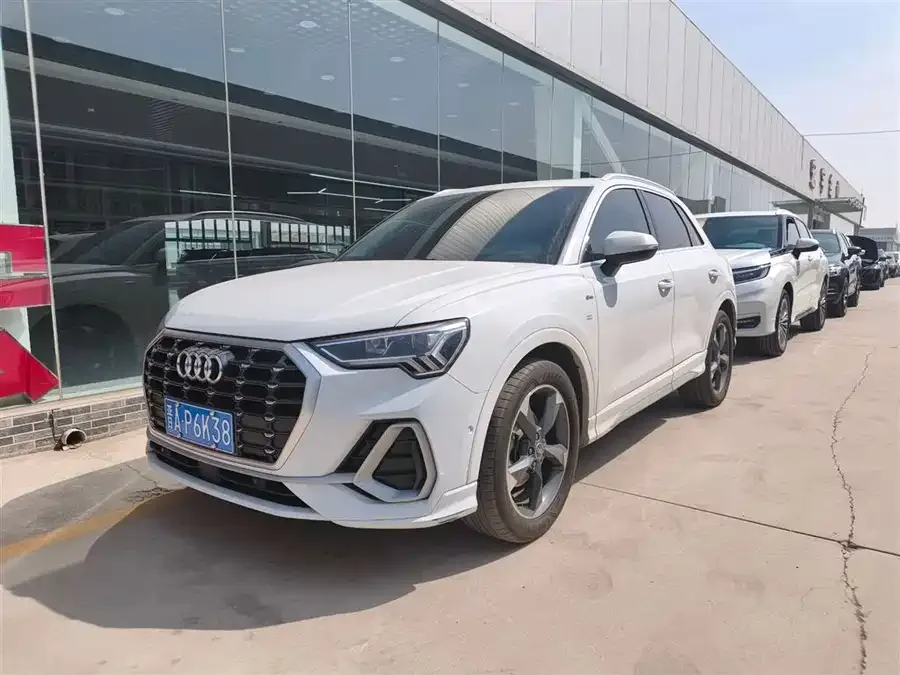 Audi Q3 2023 35 TFSI Fashion Dynamic Edition (1.5T) 2023 — фото 1, купить с доставкой в Москву