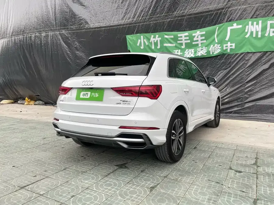 Audi Q3 2022 35 TFSI aggressive and dynamic model 2022 — миниатюра 2