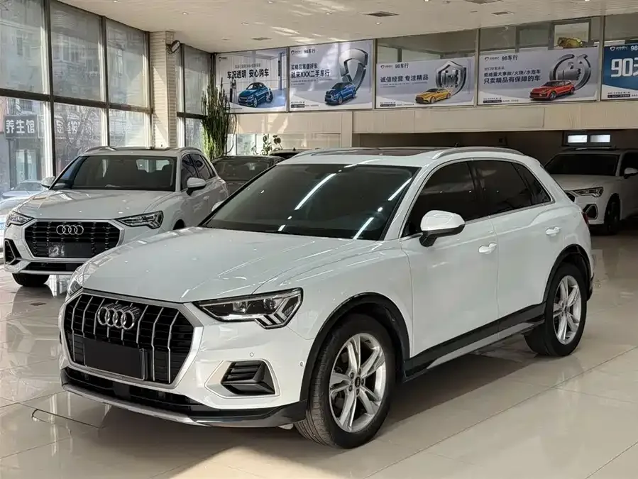 Audi Q3 2022 35 TFSI Fashionable and Elegant 2022 — фото 1, купить с доставкой в Москву