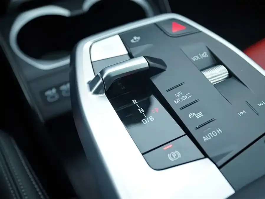 BMW iX1 2023 xDrive30L X Design Package 2024 — миниатюра 3