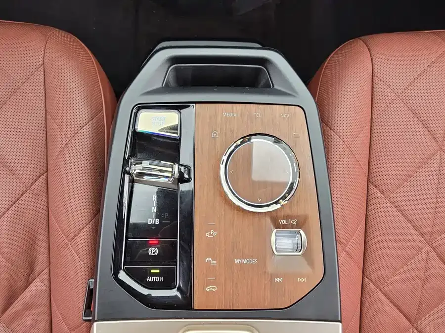BMW iX 2022 xDrive50 2022 — миниатюра 4
