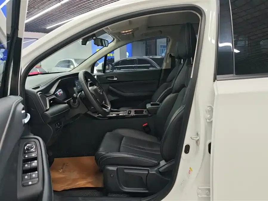 GAC Trumpchi GS4 Trumpchi GS4 2022 270T Automatic Intelligent Driving Pilot Edition 2022 — миниатюра 3