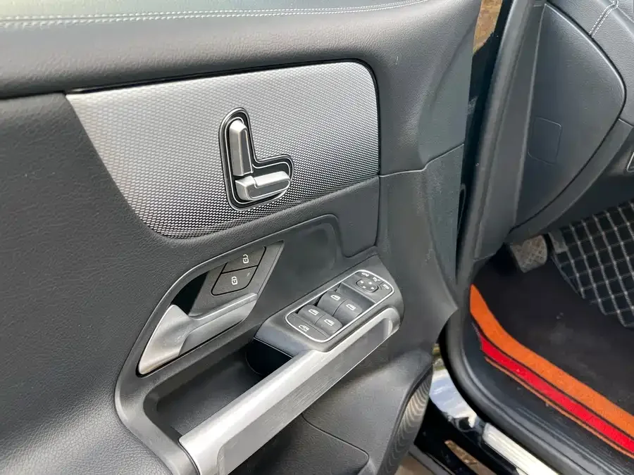 Mercedes-Benz GLB-Class Mercedes-Benz GLB 2023 GLB 200 Fashion Edition 2023 — миниатюра 2