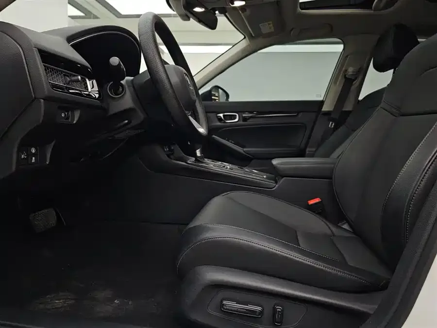 Honda Integra Stylish 2023 240TURBO CVT Deluxe Edition 2024 — миниатюра 3
