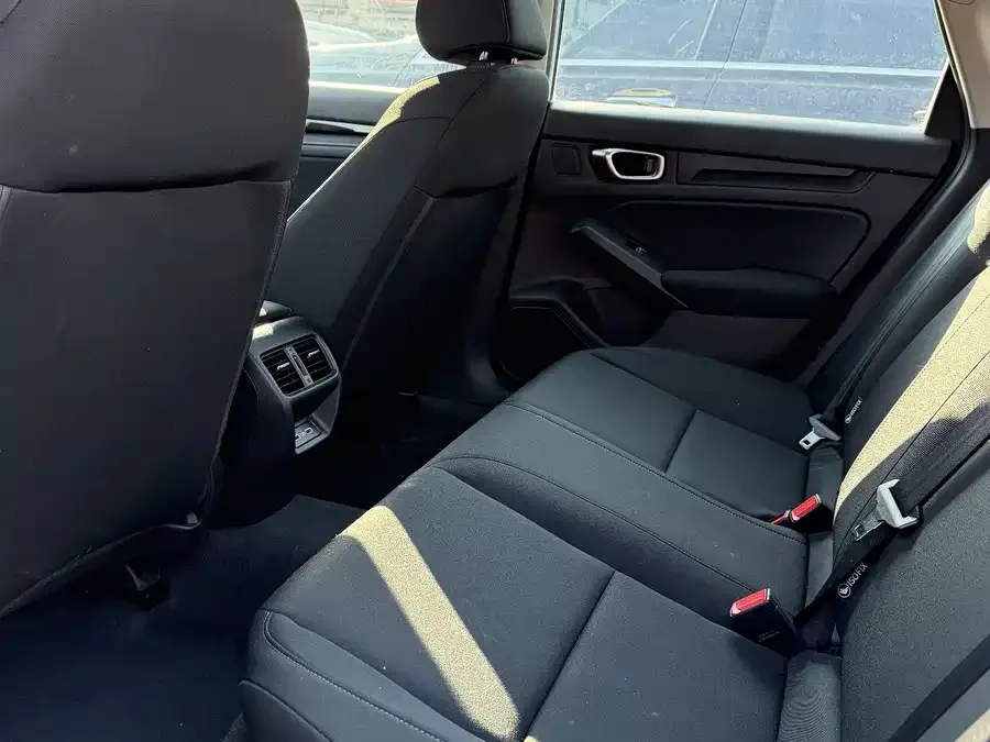 Honda Integra Stylish 2023 240TURBO CVT Leading Edition 2026 — миниатюра 5