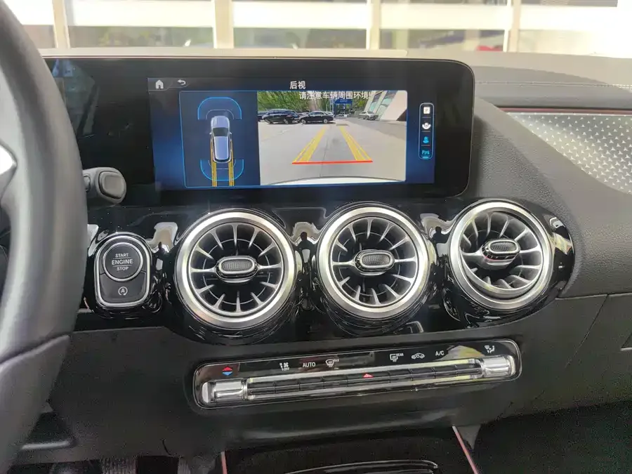 Mercedes-Benz GLA Mercedes-Benz GLA 2024 GLA 220 2024 — миниатюра 3