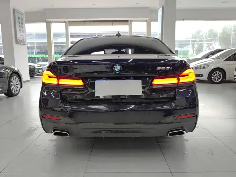 BMW 5 Series BMW 5 Series (Imported) 2022 525i M Sport Package 2023 — миниатюра 4