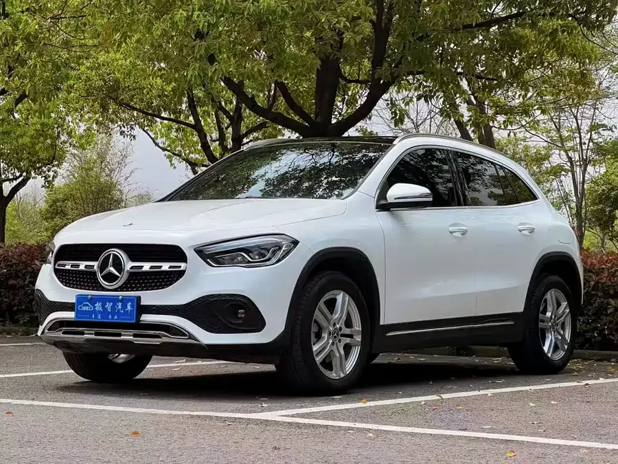 Mercedes-Benz GLA Mercedes-Benz GLA 2023 GLA 200 2023 — фото 1, купить с доставкой в Москву