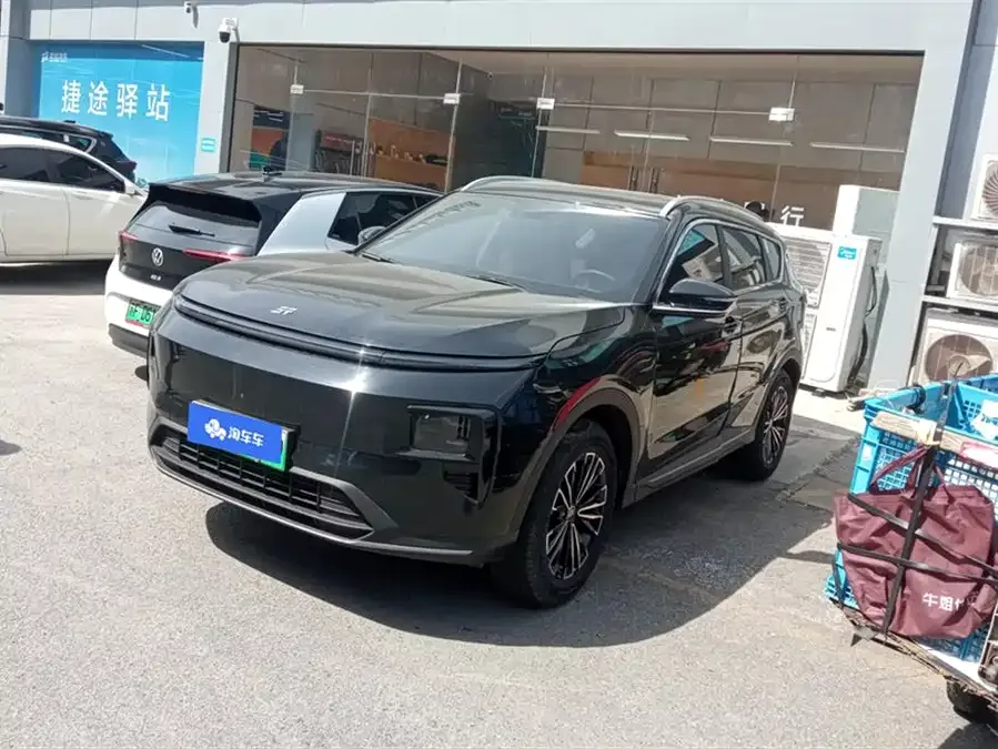 Jetour L7 Jetour Mountain & Sea L7 2024 1.5T 120km PRO 7-seater 2025 — фото 1, купить с доставкой в Москву