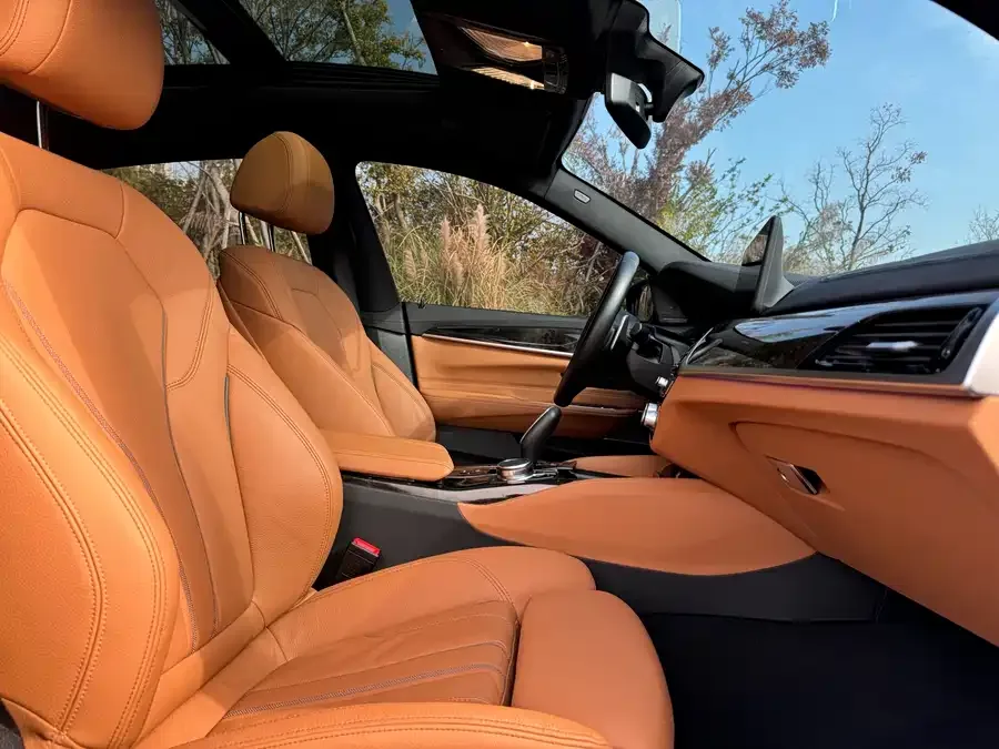 BMW 6 Series GT 2022 630i M Sport Package 2024 — миниатюра 3