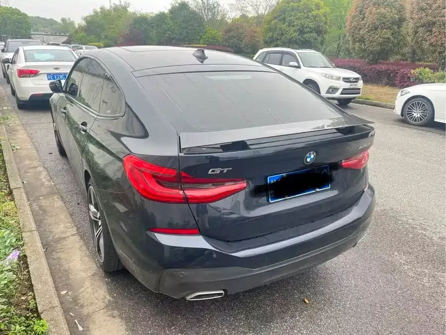BMW 6 Series GT 2022 630i M Sport Package 2023 — миниатюра 2