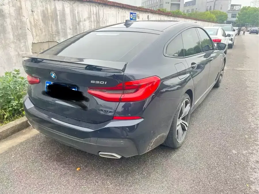 BMW 6 Series GT 2022 630i M Sport Package 2023 — миниатюра 4