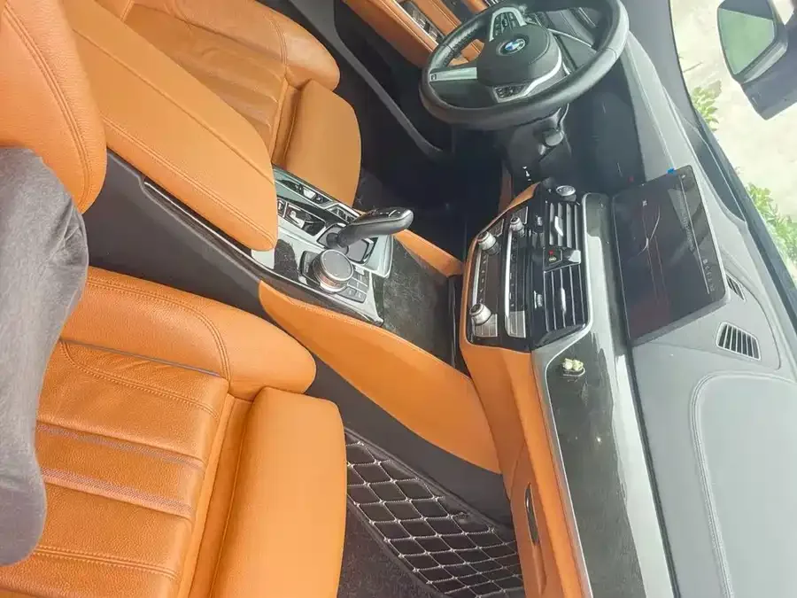 BMW 6 Series GT 2022 630i M Sport Package 2023 — миниатюра 5