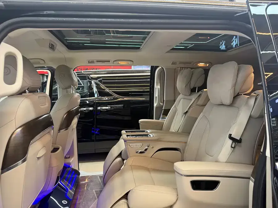 Mercedes-Benz Class V Mercedes-Benz V-Class 2022 V 260 L Long Wheelbase Luxury Edition 2023 — миниатюра 3