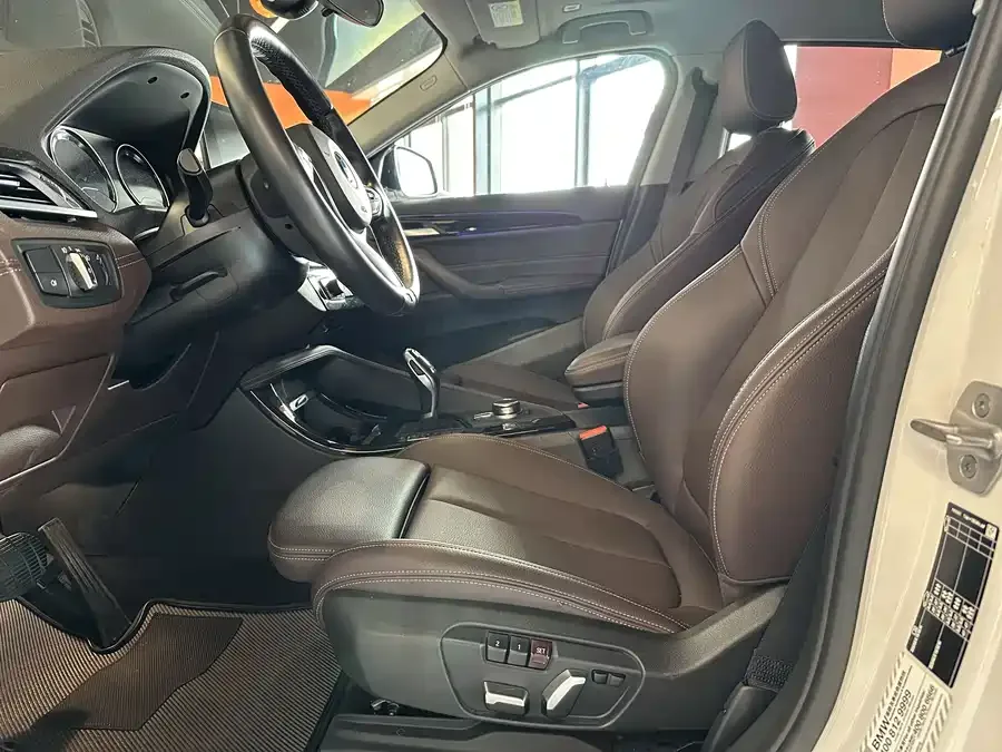 BMW X2 2021 sDrive25i Leading M Off-Road Package 2022 — миниатюра 5