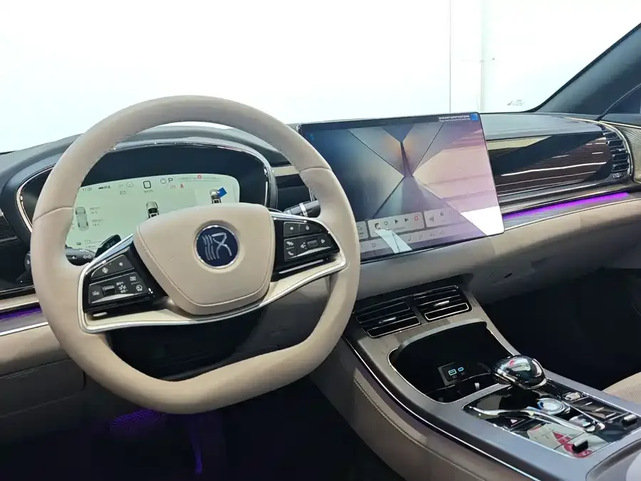 BYD Second-hand Han 2025 DM-i Intelligent Driving Edition 125KM LiDAR Flagship Model 2025 — миниатюра 4