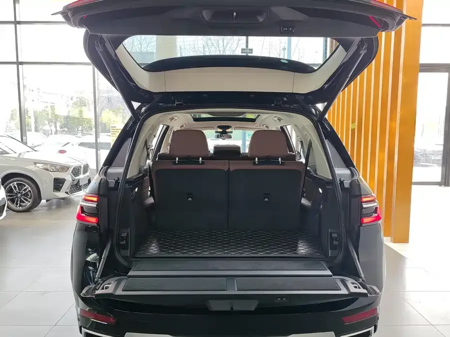 BMW X7 2024 xDrive40i Leading Luxury Package 2024 — миниатюра 5