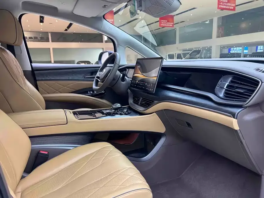 BYD D9 DENZA D9 2024 DM-i 1050 Premium Edition 2024 — миниатюра 5